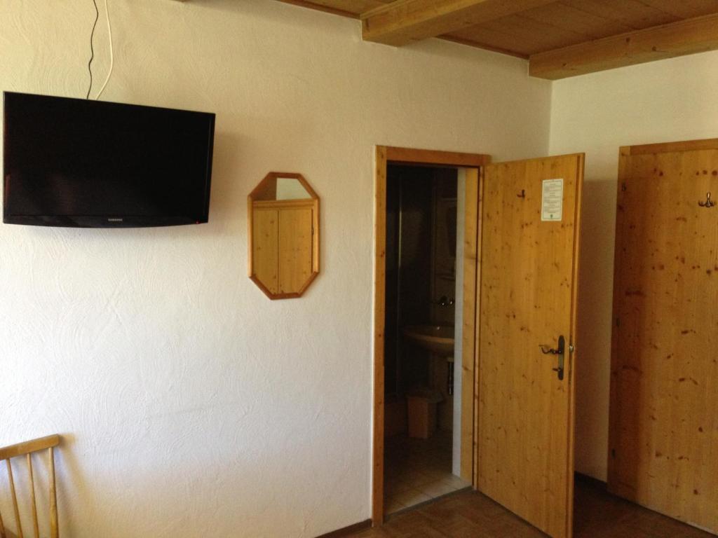 Gasthaus Sonne タルレンツ 部屋 写真