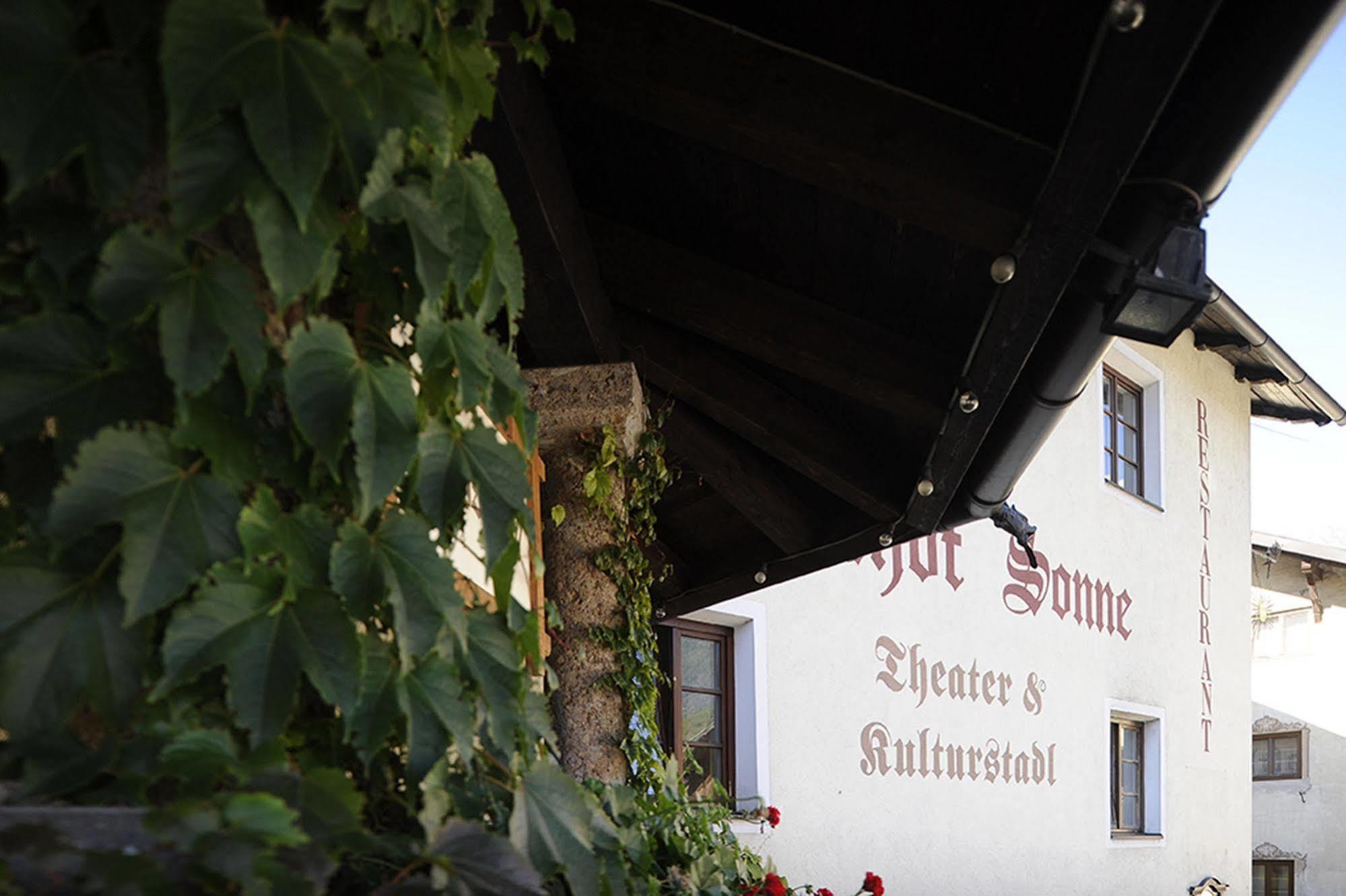 Gasthaus Sonne タルレンツ エクステリア 写真