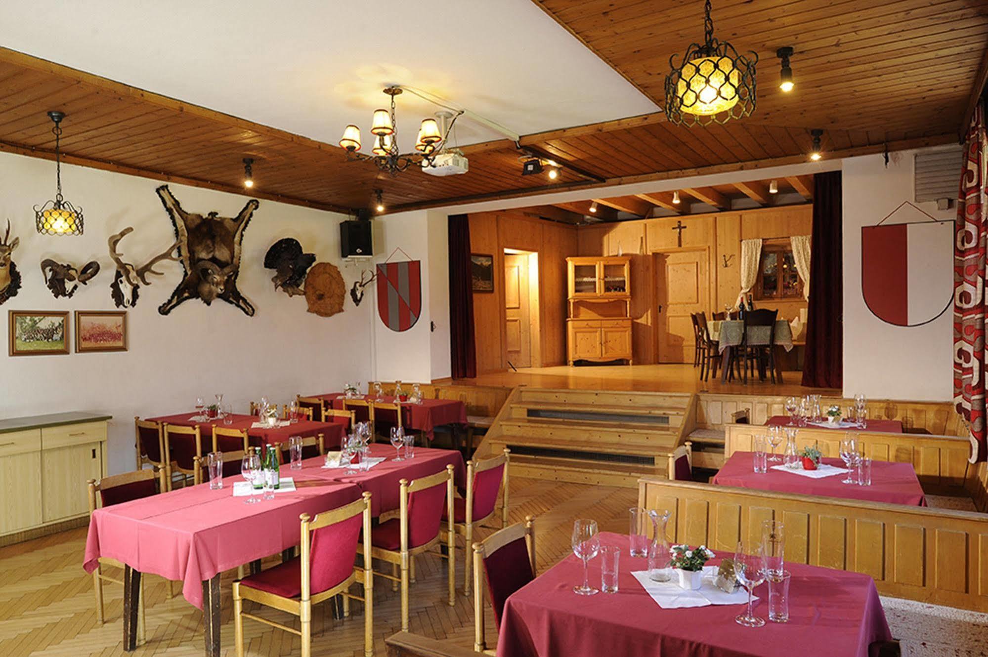 Gasthaus Sonne タルレンツ エクステリア 写真