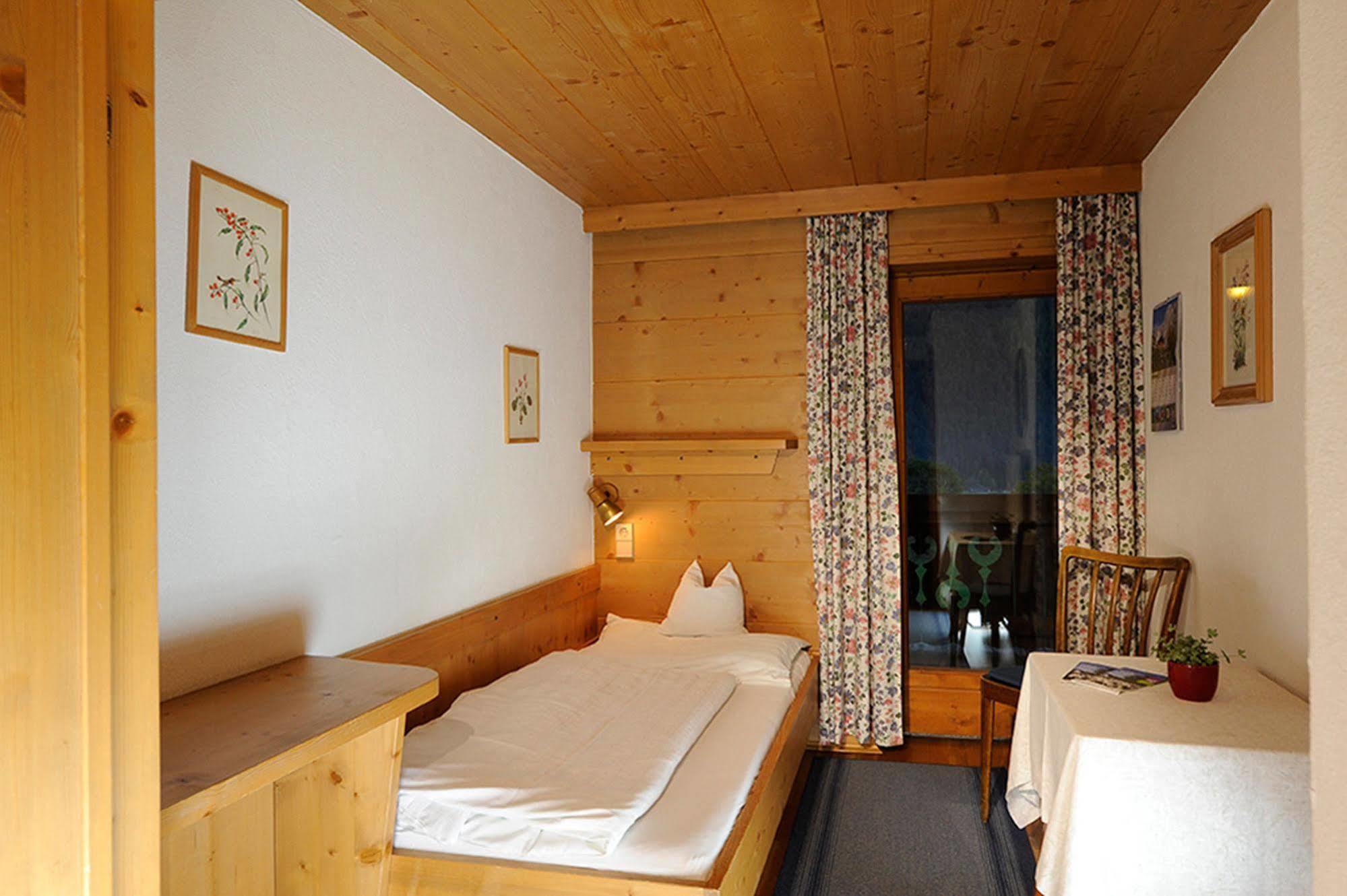 Gasthaus Sonne タルレンツ エクステリア 写真