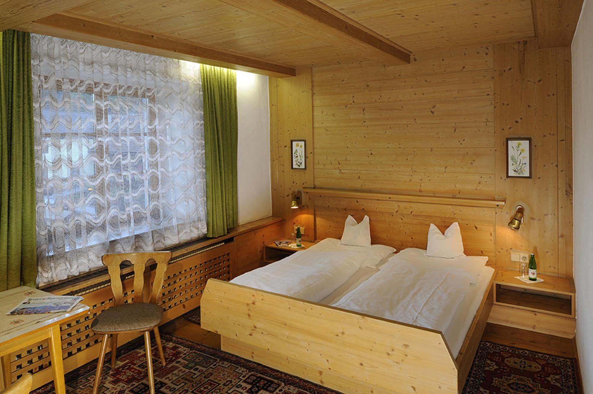 Gasthaus Sonne タルレンツ エクステリア 写真